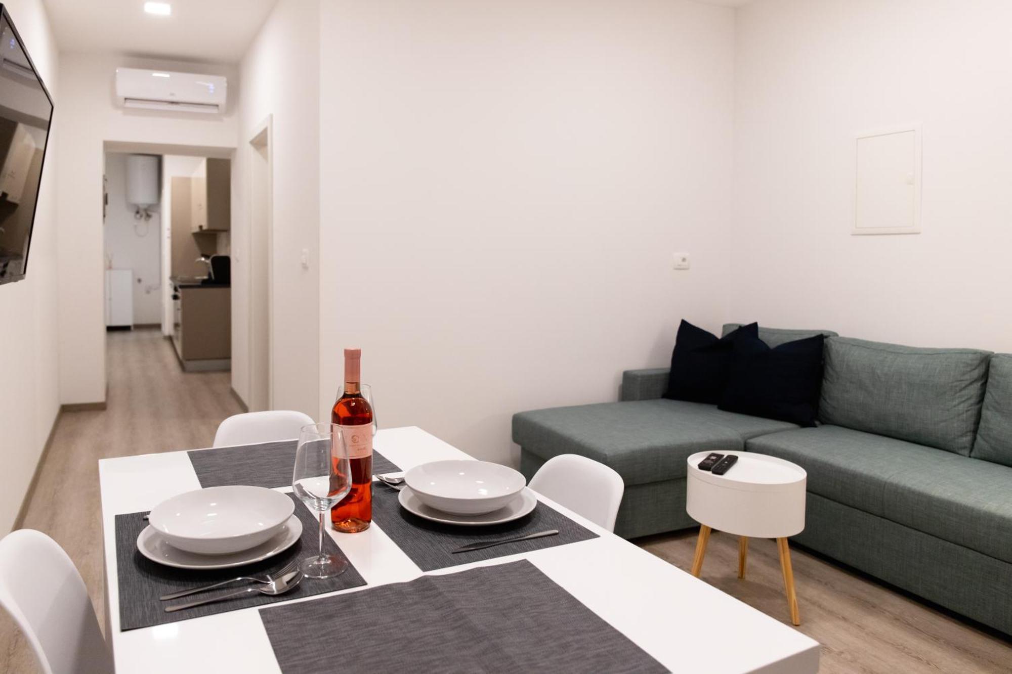 Oliver Street Apartment Vipava Kültér fotó